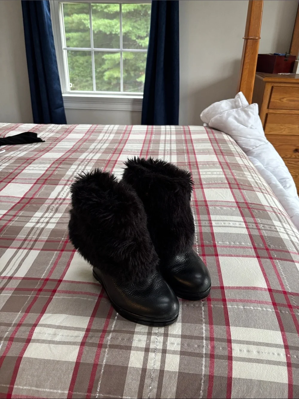 Vince Camuto Black Faux-Fur Mid-Calf Winter Boots